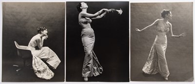 Lot 10 - The important and extensive archive of original fashion photographs of model Dorothy Rice, 1945-58