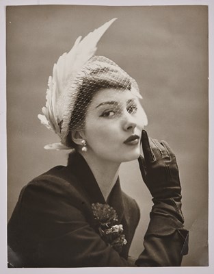 Lot 10 - The important and extensive archive of original fashion photographs of model Dorothy Rice, 1945-58