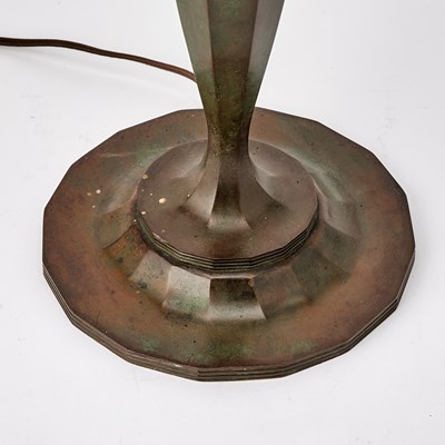 Lot 678 - Tiffany Studios Bronze and Leaded Glass ‘Colonial Faux-Jeweled Band’ Table Lamp