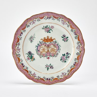 Lot 190 - Chinese Export Armorial Porcelain Dish