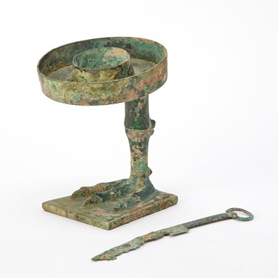Lot 76 - A Chinese Bronze Oil Lamp