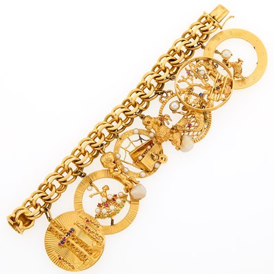 Lot 2201 - Gold Charm Bracelet