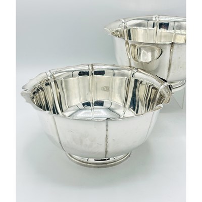 Lot 1254 - Pair of American "Irish" Pattern Sterling Silver Bowls