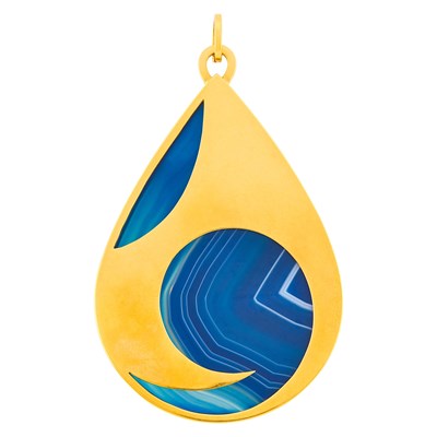 Lot 19 - Bulgari Gold and Blue Agate Pendant