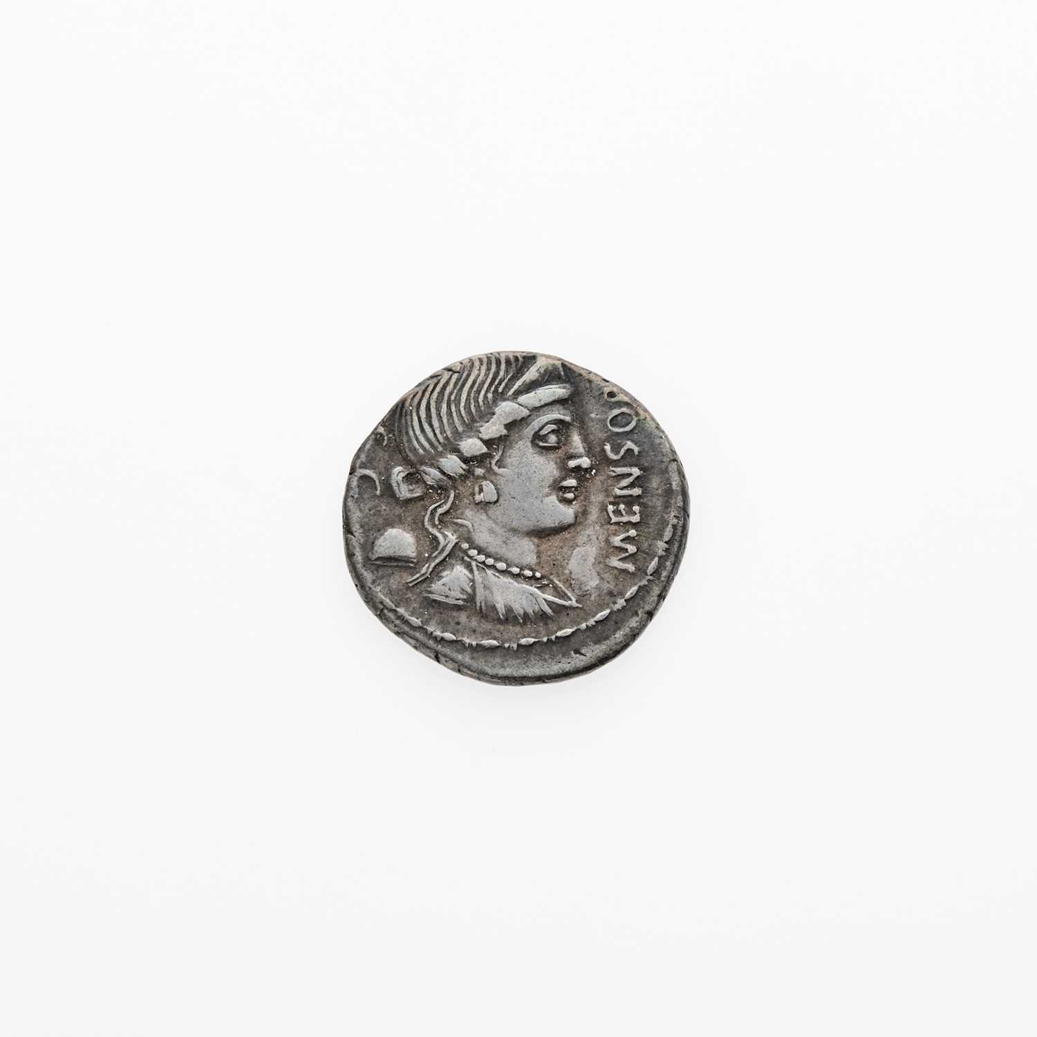 Lot 20 - L. Farsuleius Mensor. c. 75 B.C.E. AR Denarius (3.92g, 18mm).