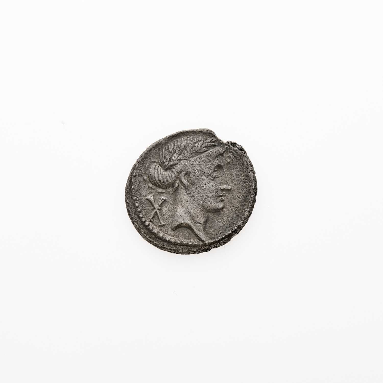 Lot 27 - Q. Pomponius Musa. c. 66 B.C.E. AR Denarius (3.57g, 19mm).