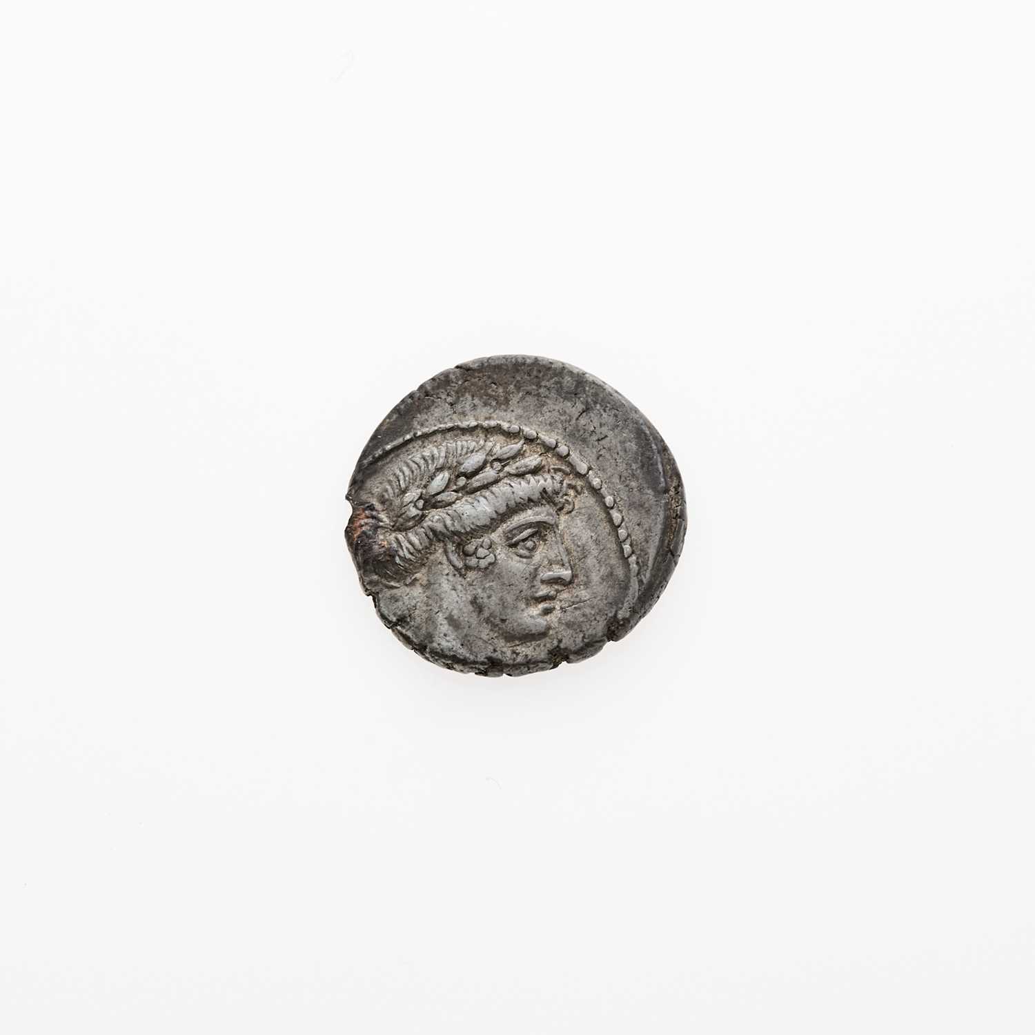 Lot 28 - Q. Pomponius Musa. c. 66 B.C.E. AR Denarius (3.90g, 17mm).