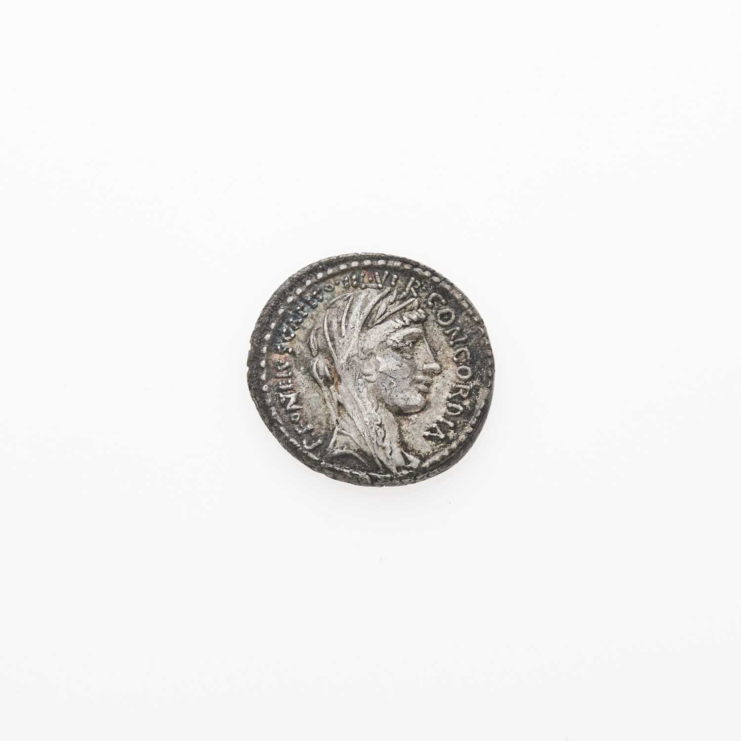 Lot 37 - Titus Didius. c. 55 B.C.E. AR Denarius (4.00g, 18.5mm).