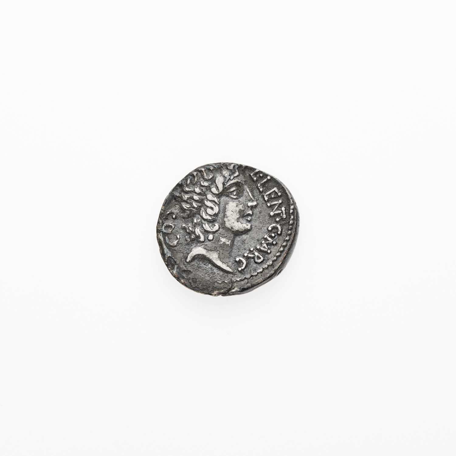 Lot 41 - L. Cornelius Lentulus and C. Claudius Marcellus. c. 49 B.C.E. AR Denarius (3.74g, 17mm).