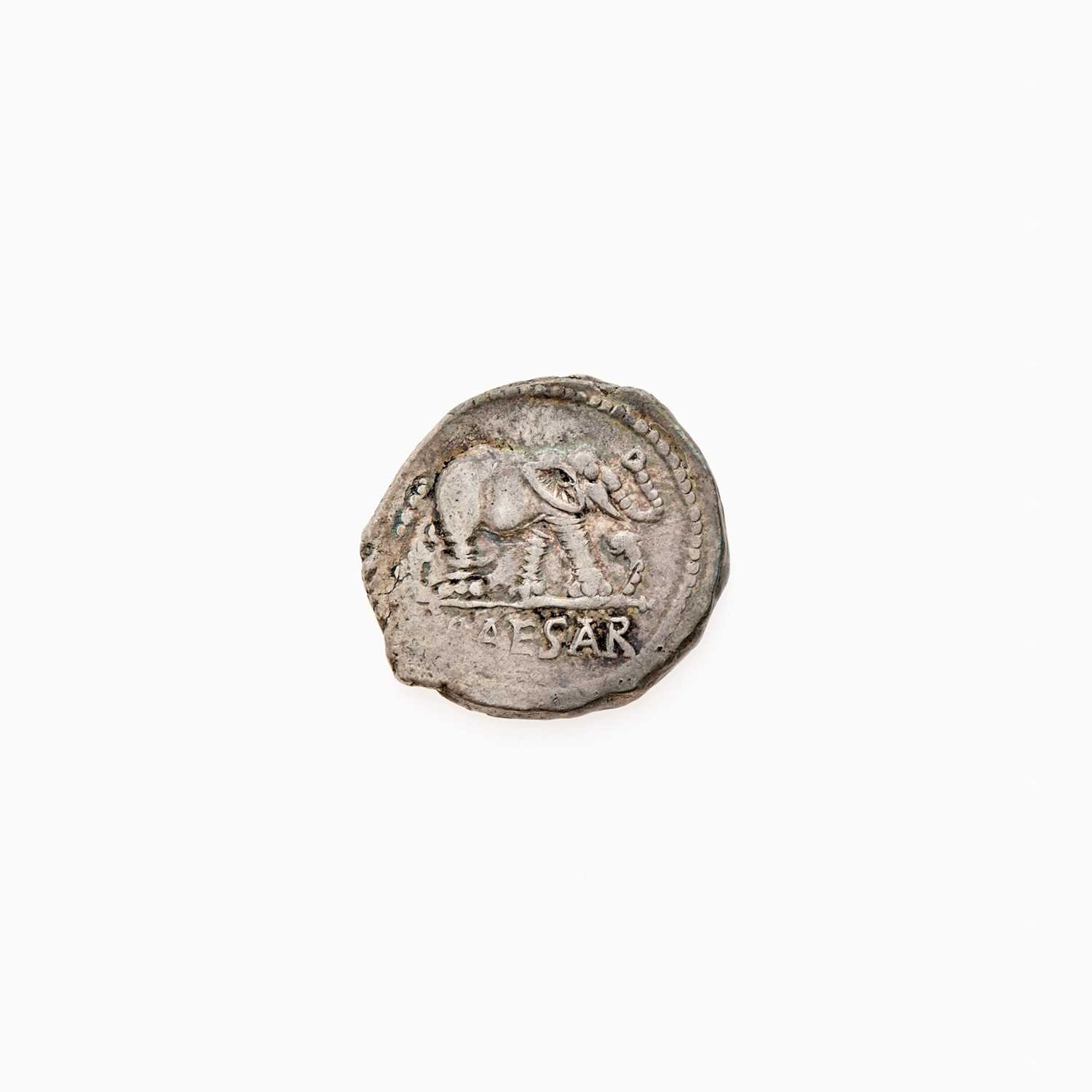 Lot 43 - Julius Caesar. c. 49-48 B.C.E. AR Denarius (3.69g, 18.5mm).