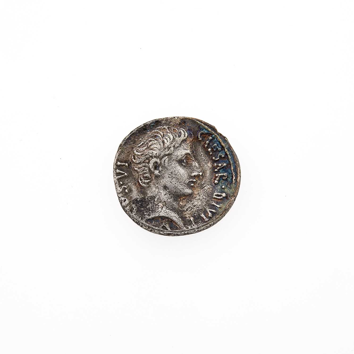 Lot 80 - Augustus. c. 28 B.C.E. AR Denarius (3.54g, 17mm).
