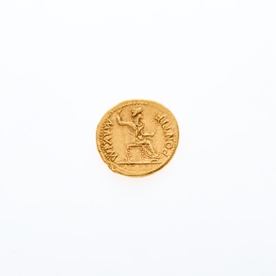 Lot 96 - Tiberius. c. 14-37 C.E. AV Aureus (7.83g, 18mm).