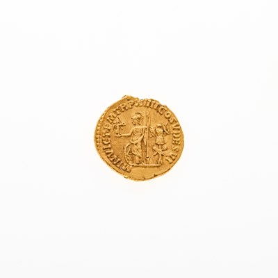 Lot 120 - Commodus. c. 189 C.E. AV Aureus (7.33g, 20mm).