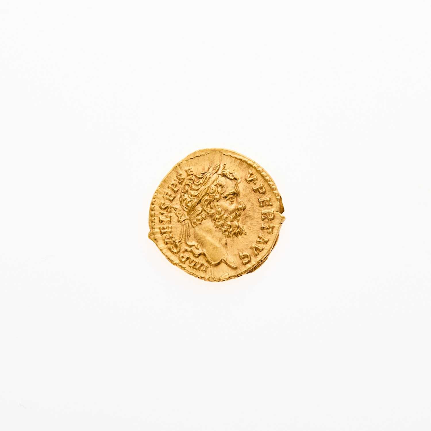 Lot 121 - Septimius Severus. c. 193-194 C.E. AV Aureus (7.34 grams, 20mm).