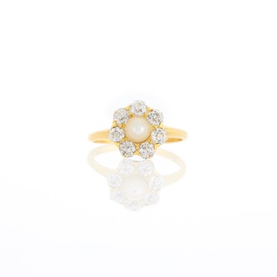Lot 2133 - Gold, Pearl and Diamond Ring