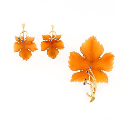 Lot 2253 - Gold, Carved Carnelian and Sapphire Leaf Brooch and Pair of Earclips
