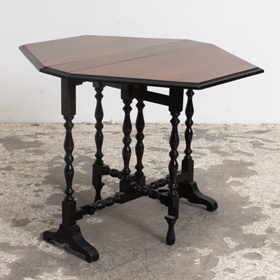 Lot 256 - William and Mary Style Octagonal Drop-Leaf Side Table
