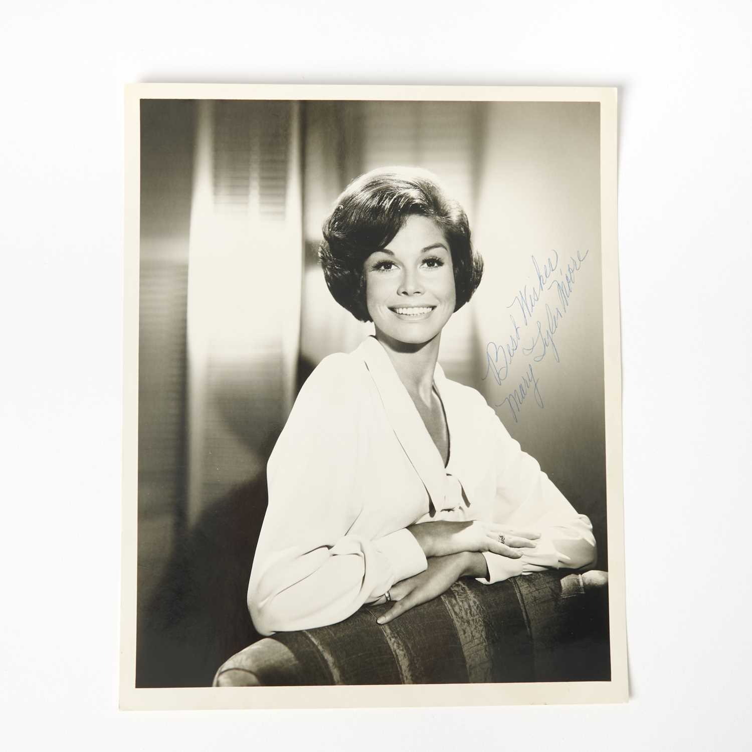 Lot 61 - A photograph signed by Mary Tyler Moore