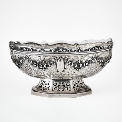 Lot 271 - Continental Silver and Glass Centerpiece Bowl