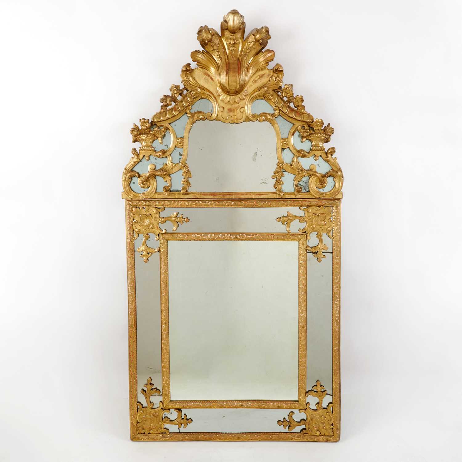 Lot 1 - Régence Giltwood Mirror