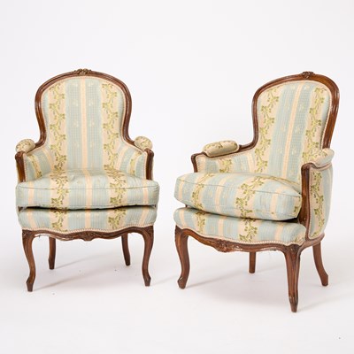 Lot 20 - Pair of Louis XV Beechwood Bergères en Cabriolet