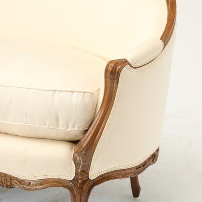 Lot 2 - Louis XV Walnut Canapé