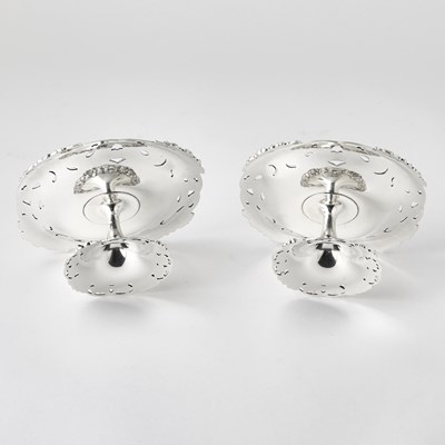 Lot 37 - Pair of American Art Nouveau Sterling Silver Tazzas