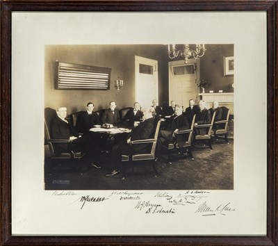 Lot 258 - A photograph signed by President Woodrow Wilson and Cabinet