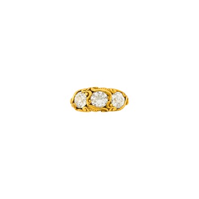 Lot 69 - Antique Gold and Diamond Ring