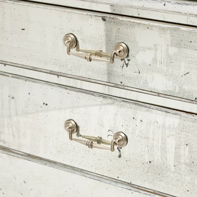 Lot 289 - Mirrored Chest of Drawers.