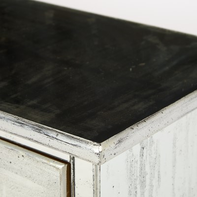 Lot 289 - Mirrored Chest of Drawers.