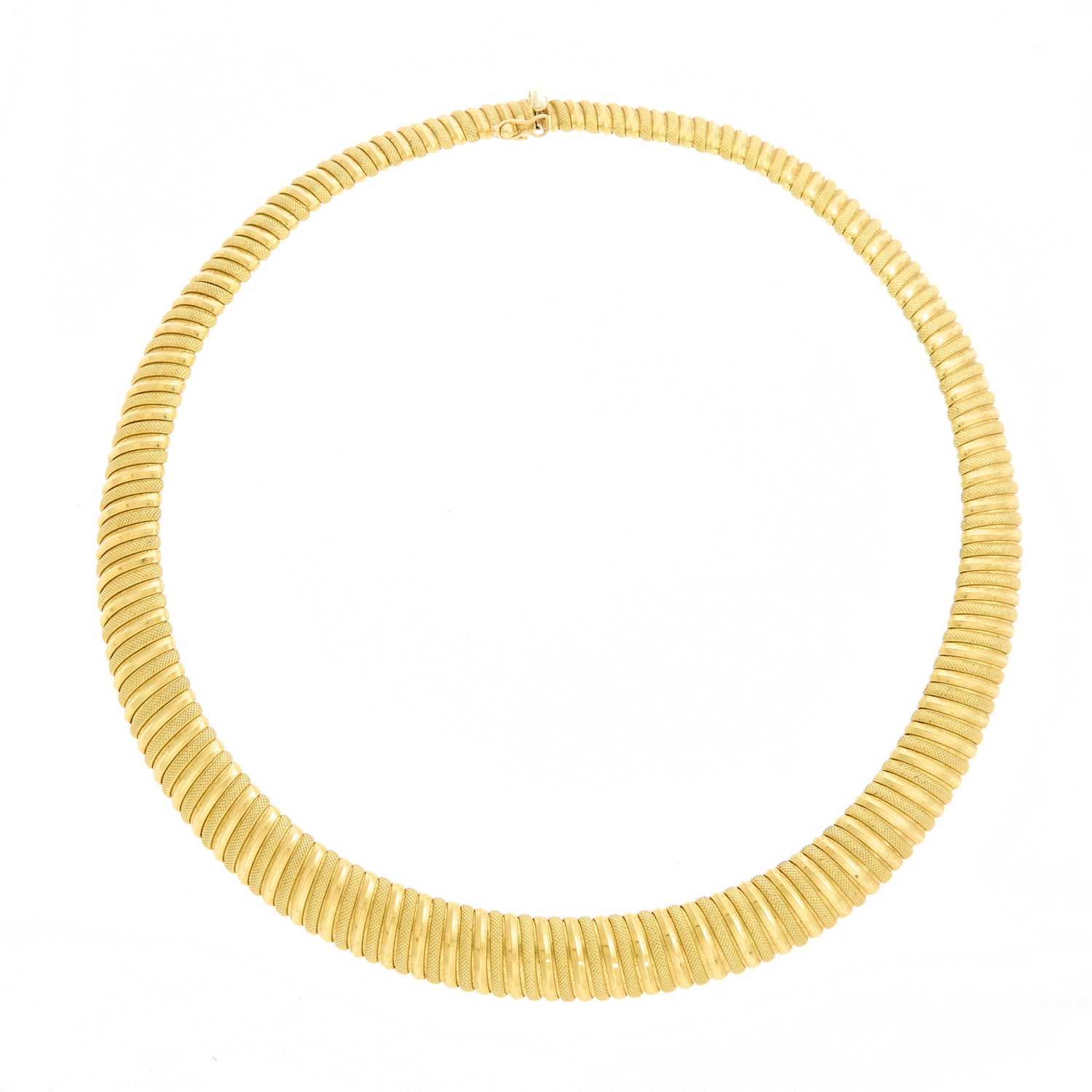Lot 2040 - Gold Necklace