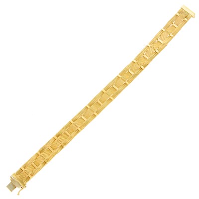 Lot 2039 - Gold Mesh Bracelet