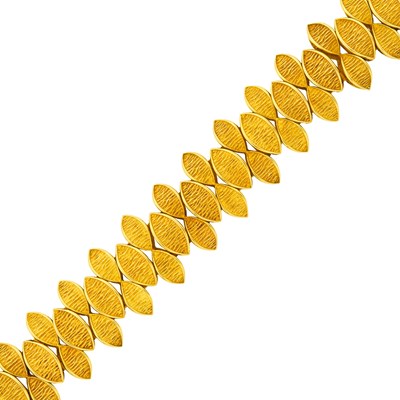 Lot 107 - Gold Leaf Bracelet
