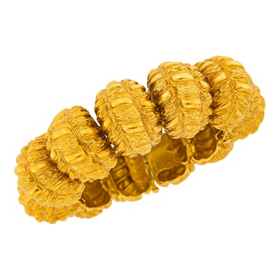 Lot 96 - Gold Bombé Link Bracelet