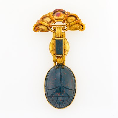Lot 2252 - Egypitian Revival Gold and Bloodstone Scarab Lapel Brooch
