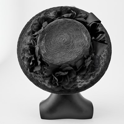 Lot 58 - Suzanne Couture Millinery Black Raffia and Organza Fascinator Hat