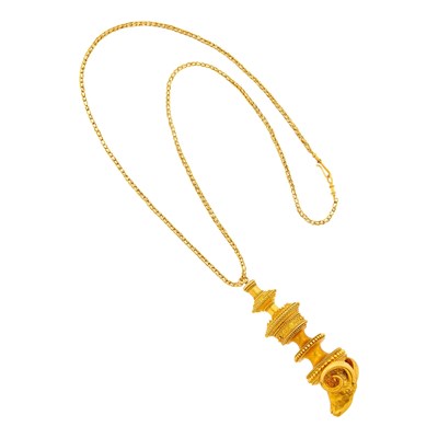 Lot 73 - Attributed to Castellani Etruscan Revival Gold Ram's Head Pendant with Chain Necklace