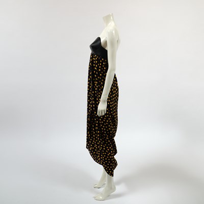 Lot 517 - The dazzling Alaïa dress worn by Julianne Moore at the 2022 Venice International Film Festival