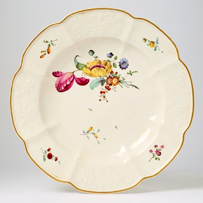 Lot 267 - Fine and Large Höchst Relief and Hand-Decorated Dish