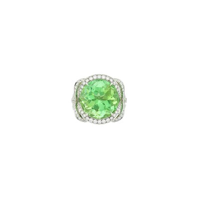 Lot 85 - Tiffany & Co. Platinum, Sea Green Tourmaline and Diamond 'Ribbon' Ring