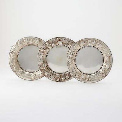 Lot 169 - Set of Three Japanese Silver Dessert Plates