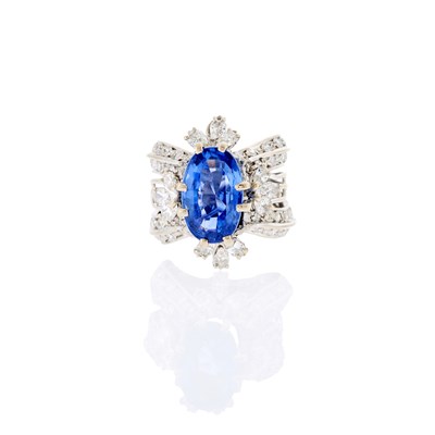 Lot 40 - White Gold, Sapphire and Diamond Ring