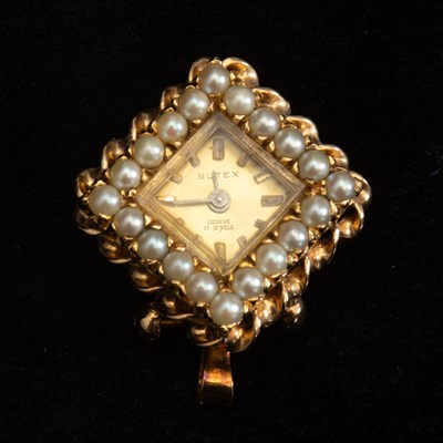 Lot 278 - Butex Gold and Cultured Pearl Pendant-Watch