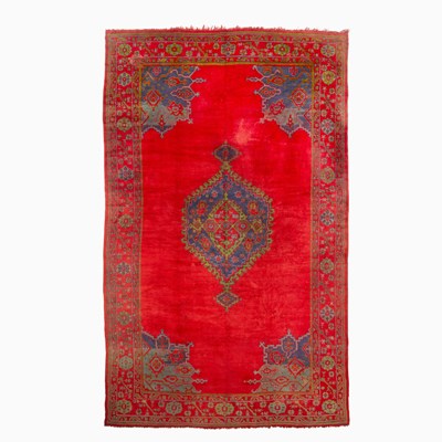 Lot 310 - Oushak Carpet