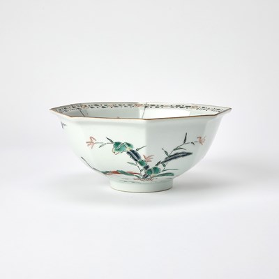Lot 629 - A Japanese Kakiemon Bowl