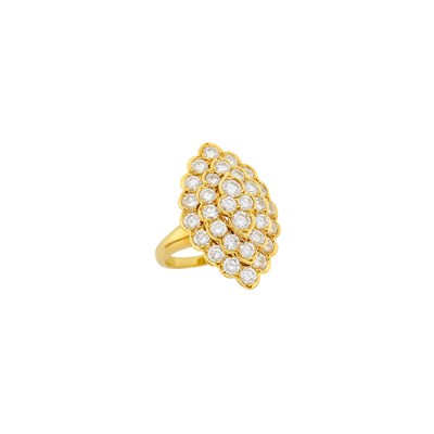 Lot 1009 - Gold and Diamond Ring