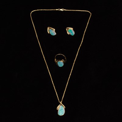 Lot 282 - 14KT Gold, Opal and Diamond Jewelry Set