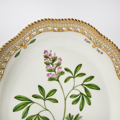 Lot 115 - Twelve Royal Copenhagen Porcelain 'Flora Danica' Pattern Fruit Stands