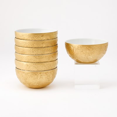Lot 62 - Bjorn Wiinblad for Rosenthal Gilt Decorated Porcelain 'Magic Flute Gold' Pattern Dinner Service